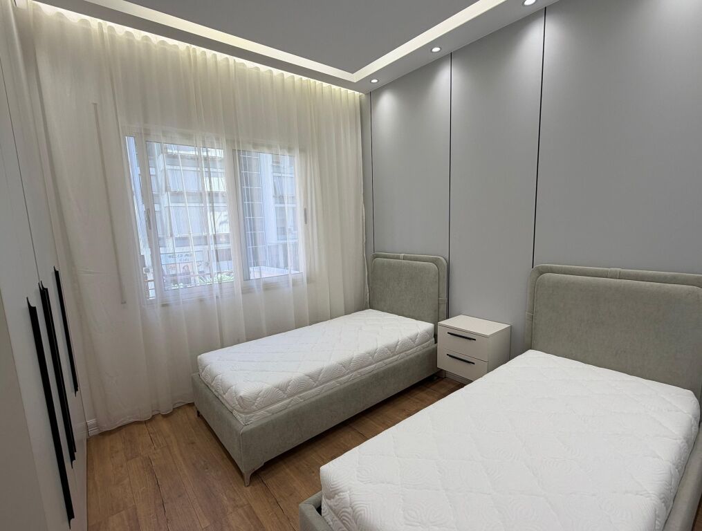 Shitet: Apartament 2+1