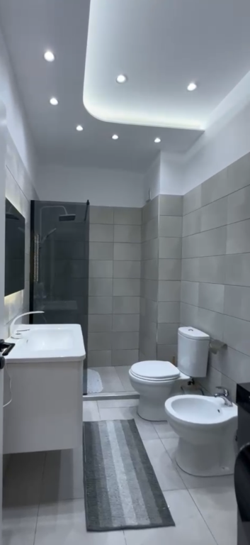Apartament 2+1 per shitje perballe American 3