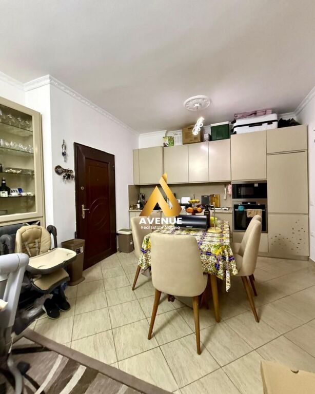 Shitet Apartament 1+1 – Kombinat, Prane Cabejve, Tirane