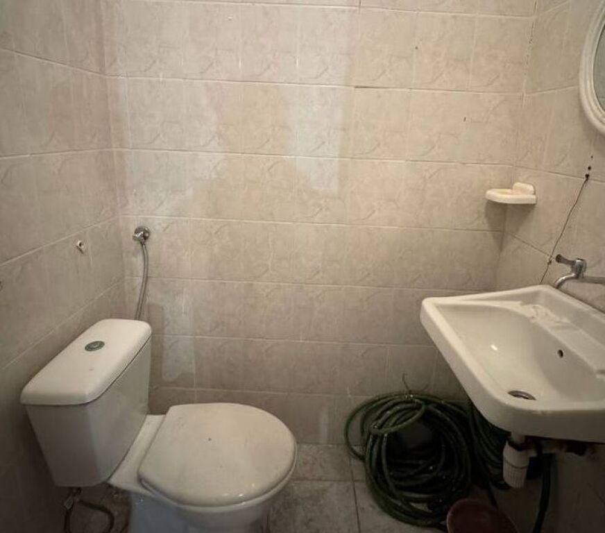 NEGOCIOHET CMIMI, SHITET AMBJENT 41M² PRANË SHKOLLËS VASIL SHANTO ! 85,000 €