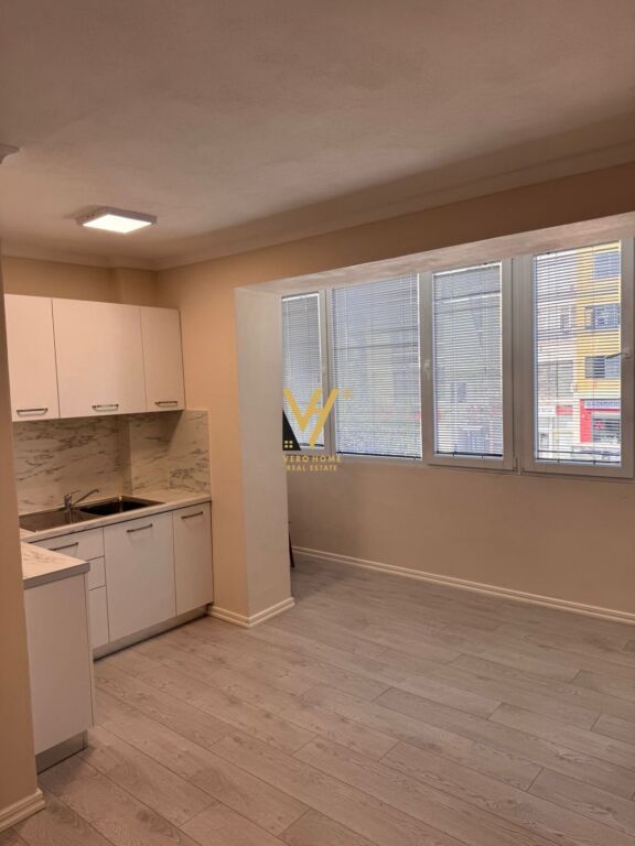 OFFICE 70 M2 FOR RENT AT 21 DHJETORI 800 EURO