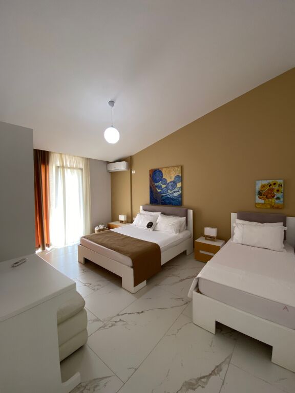 Apartament i madh 1+1 në dispozicion me pamje nga deti Vlore