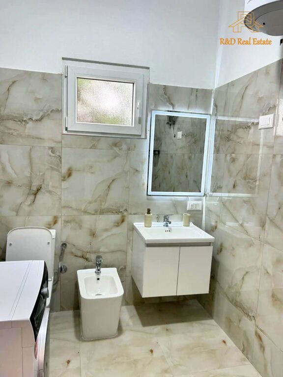 🏡 IN AFFITTO: Appartamento 1+1 – Ali Demi, Tirana