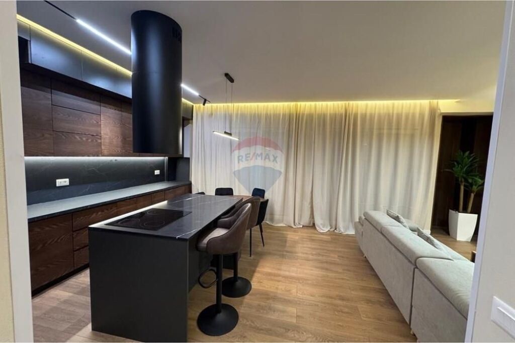 Apartament me qira 2+1+2+P tek Kopshti Botanik