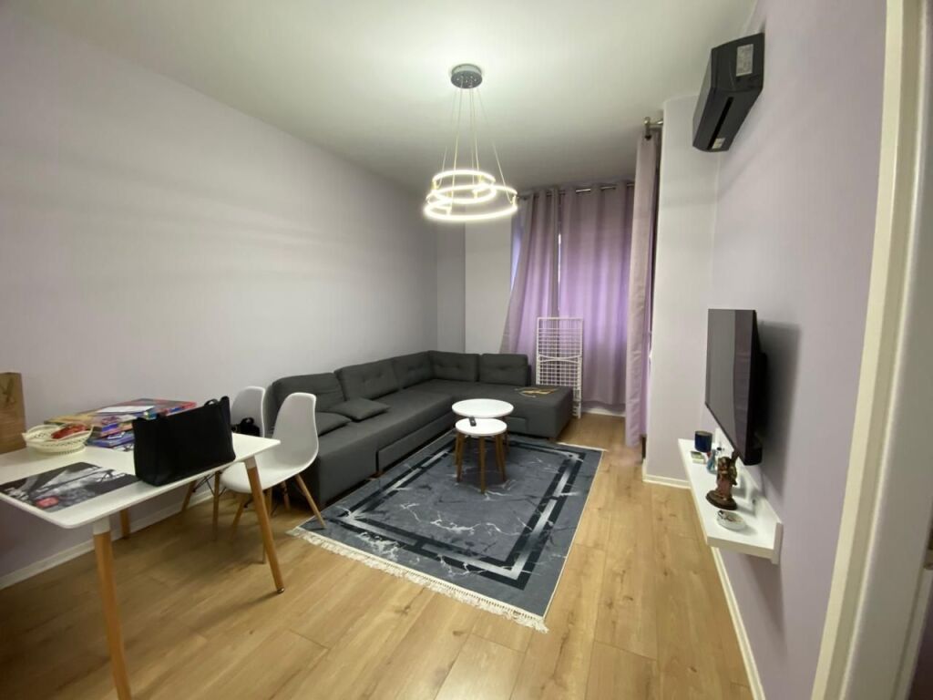 APARTAMENT ME QIRA 1+1 TE GRAND GALLERY YZBERISHT