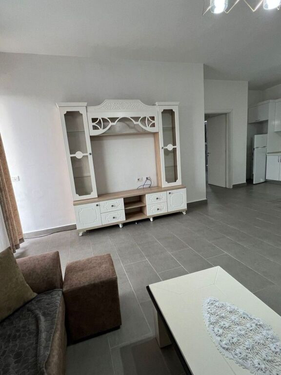 🏡 Shitet apartament 2+1 në Kamëz – gati për banim!