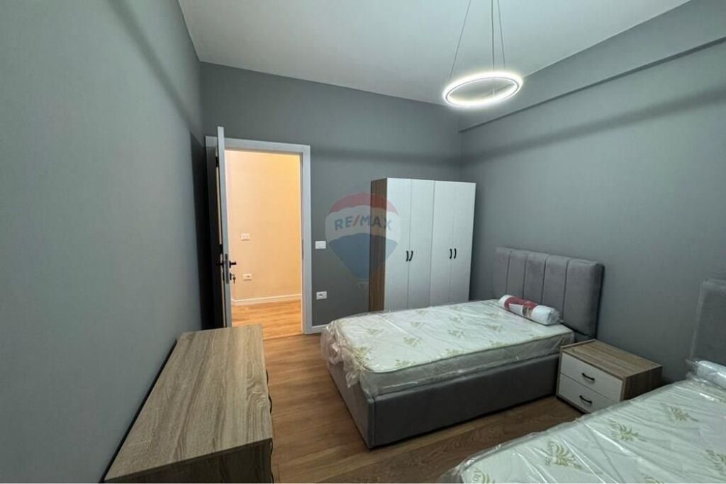 Apartament me qira 2+1+2+P tek Kopshti Botanik