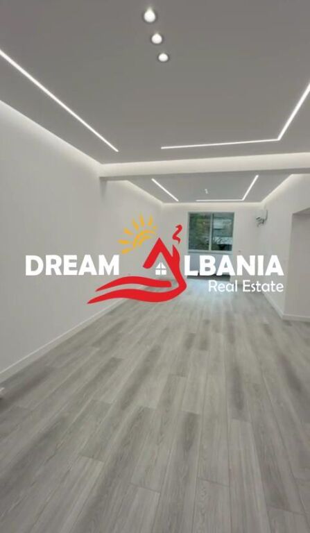 Jepet me qera zyre ne rrugen e Barrikadave prane Stacionit te Trenit (ID 42611532)
