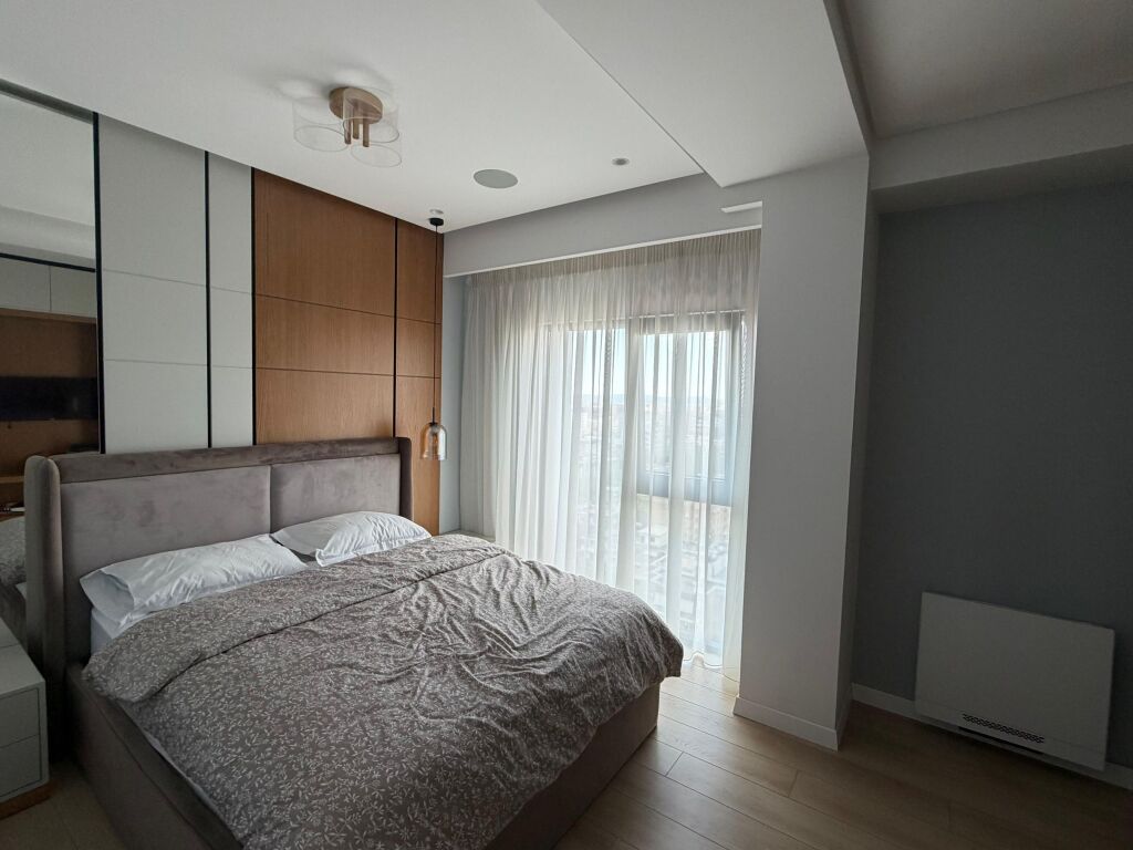 Jepet me qira dupleks luksoz tek Square 21