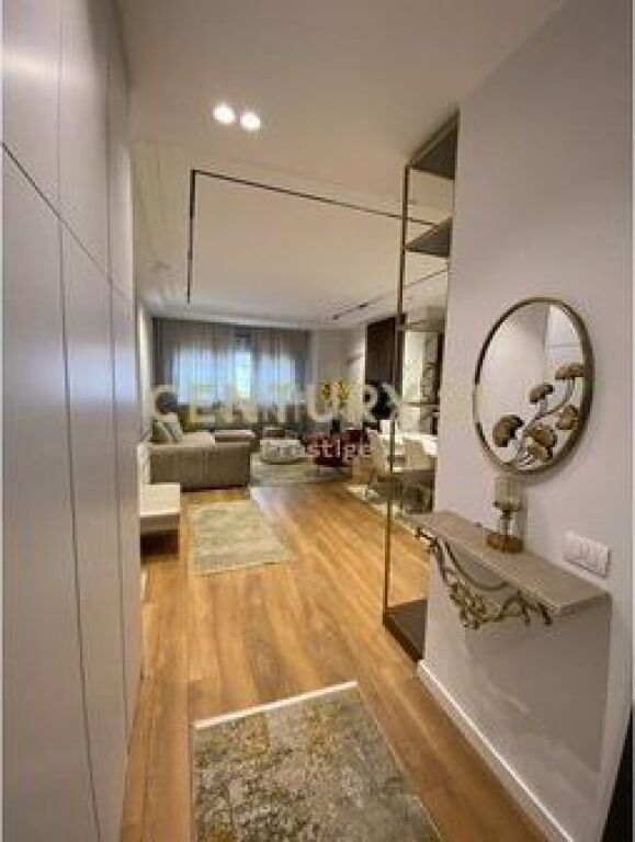 APARTAMENT 2+1+2 ME QIRA, RRUGA E BARRIKADAVE, TIRANE!