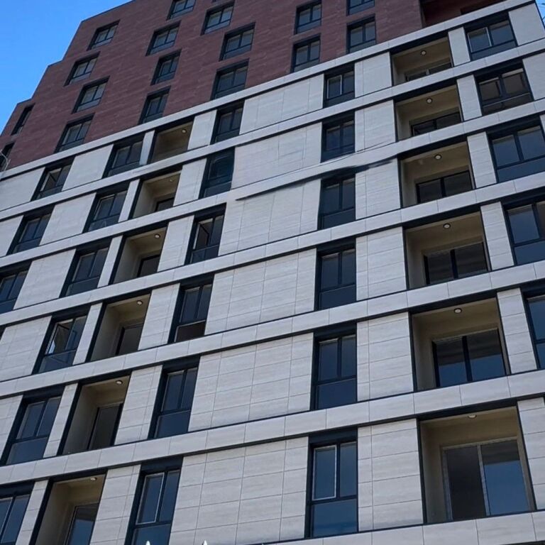 🏡✨ Shitet Apartament 2+1 + Verandë – Fusha e Aviacionit ✨🏡