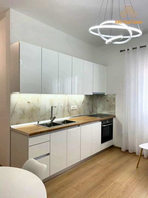 🏡 IN AFFITTO: Appartamento 1+1 – Ali Demi, Tirana