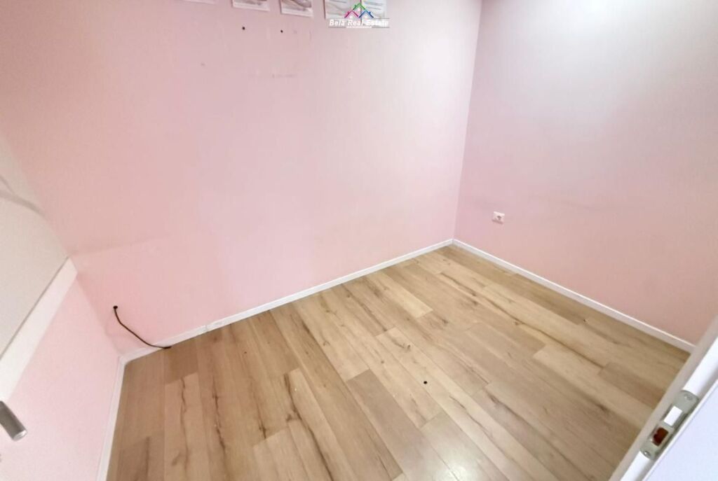 Zyre Me Qera Tek Sheshi Willson (ID BZ2937) Tirane