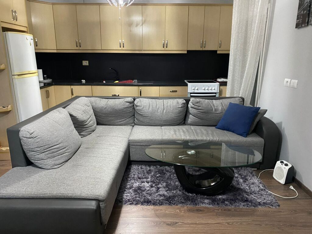Casa su 2 piani in vendita a Kutalli – 600m² di terreno, casa anche opportunità di business sulla strada principale