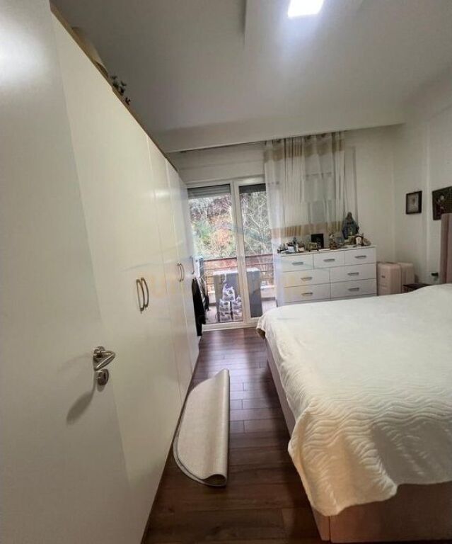 Shitet, Apartament 2+1+2, Kompleksi FZ, Liqeni i Thatë, Tiranë