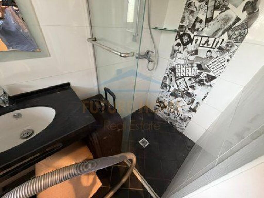 Shitet, Apartament 2+1+2+ Verandë, Unaza e Re, Tiranë