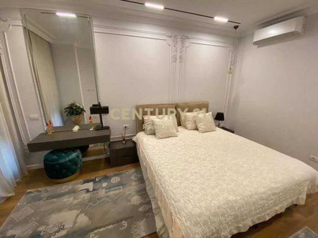 APARTAMENT 2+1+2 ME QIRA, RRUGA E BARRIKADAVE, TIRANE!