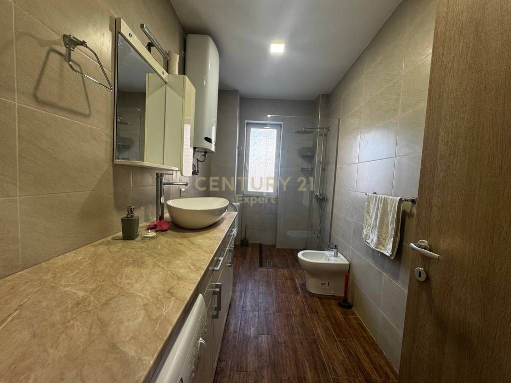JAPIM ME QERA APARTAMENT 1+1 TEK MINE PEZA 550 € /Muaj