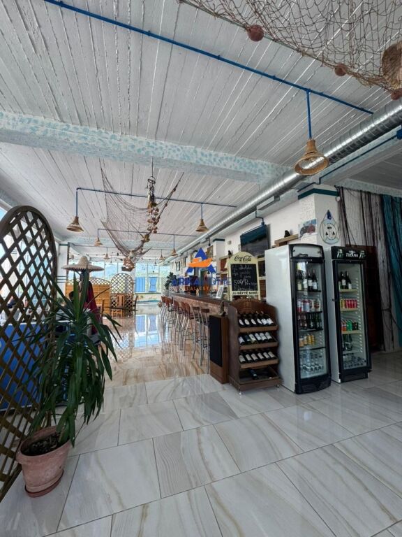 JEPET BIZNES ME QERA 1400M2 "TEG" 12.000 EURO
