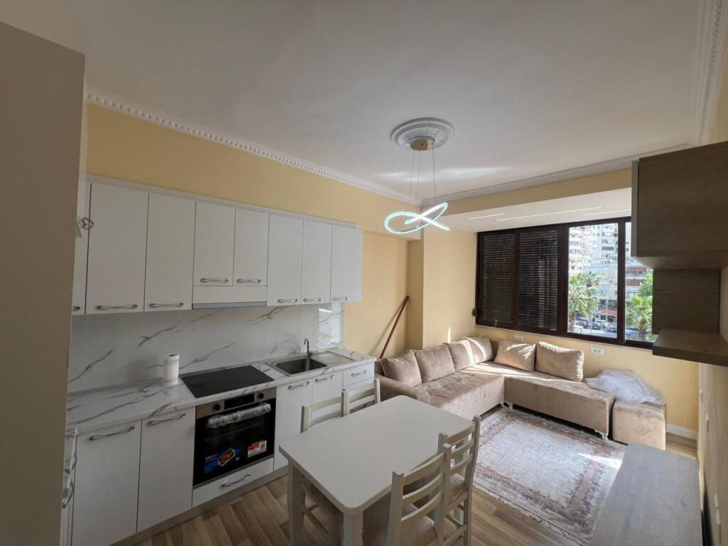 Apartament me qera ne qender te durrsit 400 milek e fundit