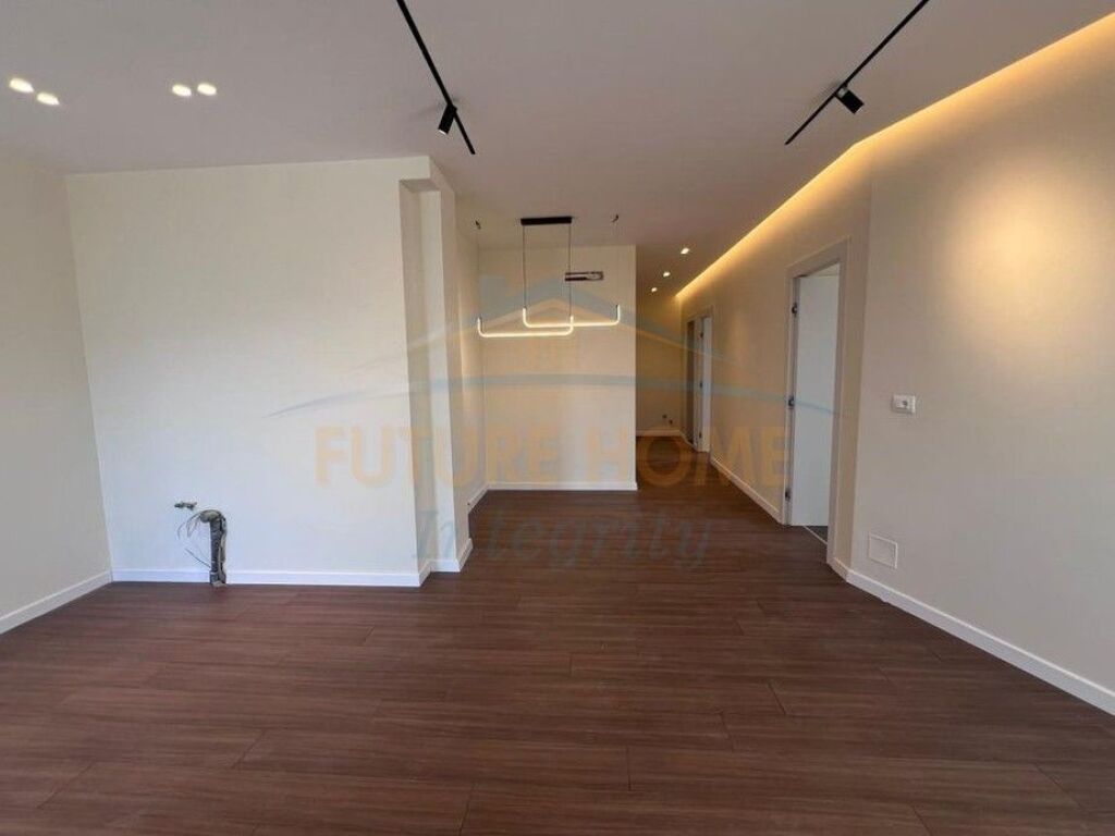 Shitet, Apartament 2+1+Post Parkimi, Brryli, Tiranë.