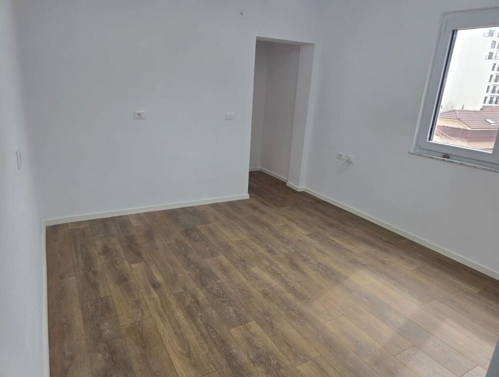 1+1, renovated near the red school, 122 thousand euros, 4th floor existing