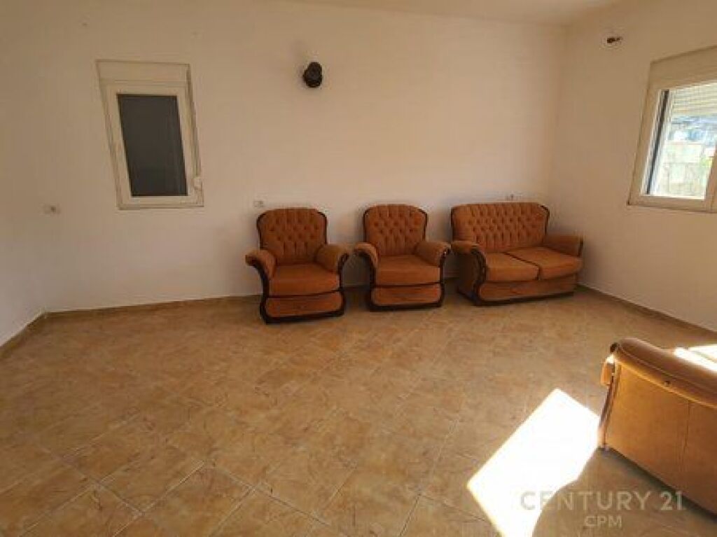 PRIVATE HOUSE WITH YARD FOR SALE IN VORE