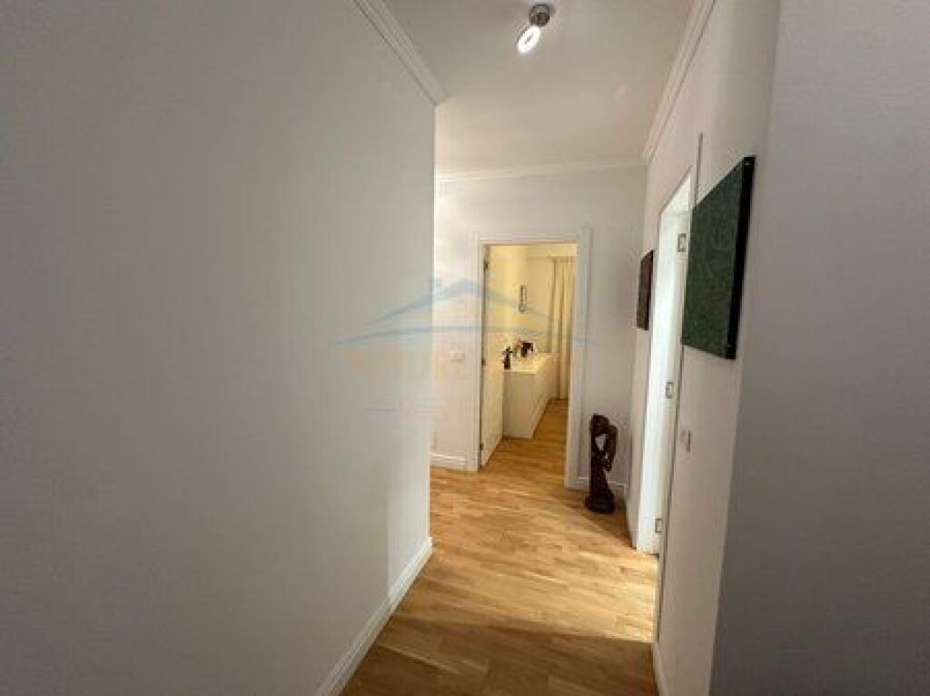 For sale, Apartment 2+1+2, Barrikadave Street, Tirana
