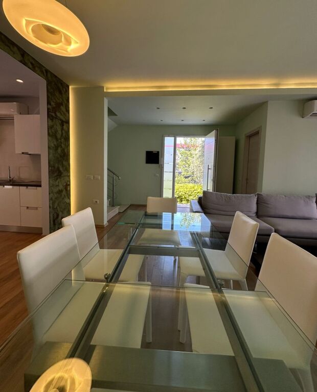 🏙️Affittasi villa su 4 piani presso White House a TEG✨