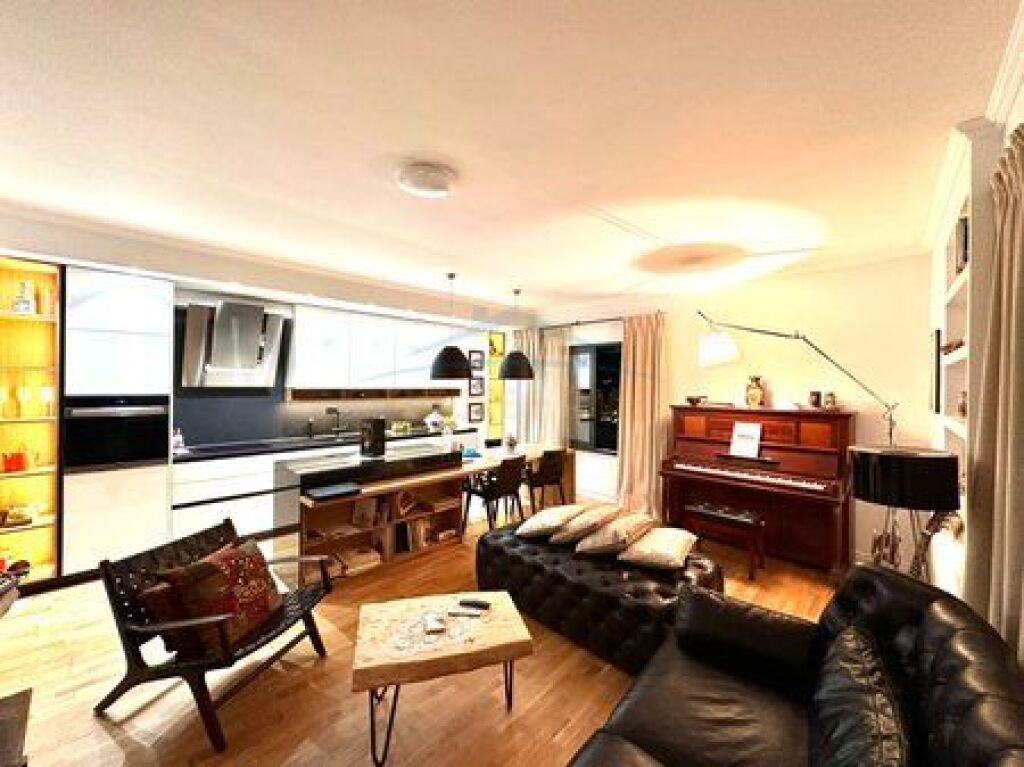 For sale, Apartment 2+1+2, Barrikadave Street, Tirana