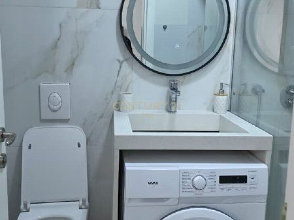 Apartament 3+1+2 me qira tek Garda!
