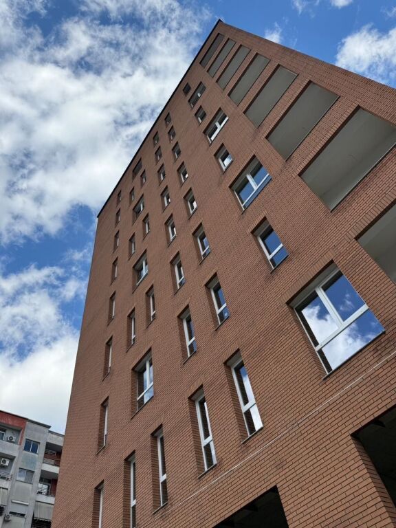 🏡 Apartament 1+1 për shitje – përballë Vila L, Astir