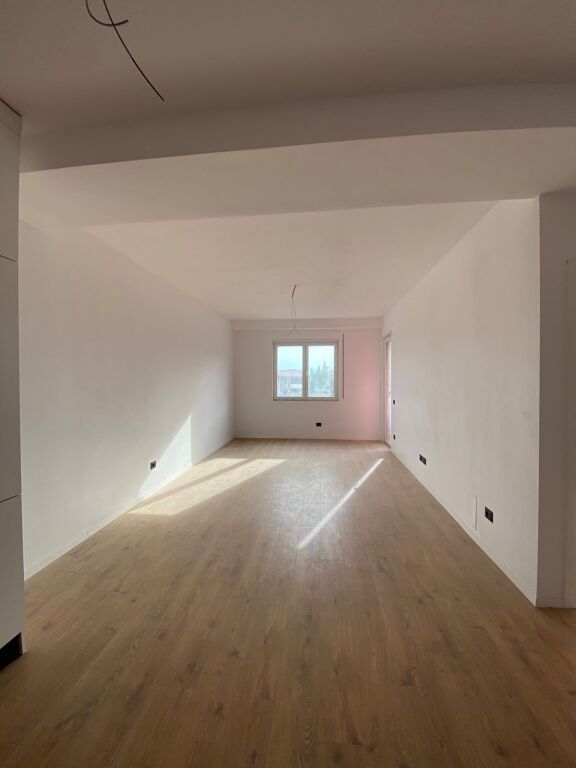Paskuqan , 1+1 for rent empty
