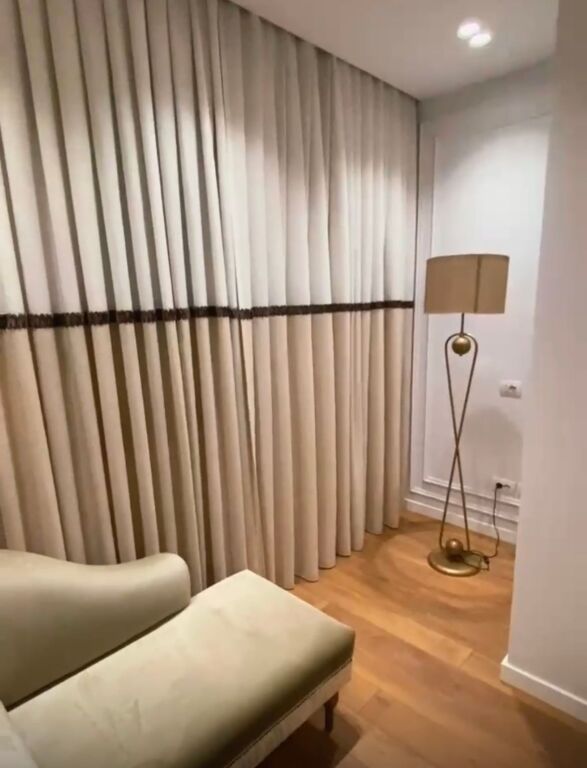 APARTAMENT 2+1+2+ POST PARKIMI ME QIRA, RRUGA E BARRIKADAVE, TIRANE! 1,700 € /Muaj