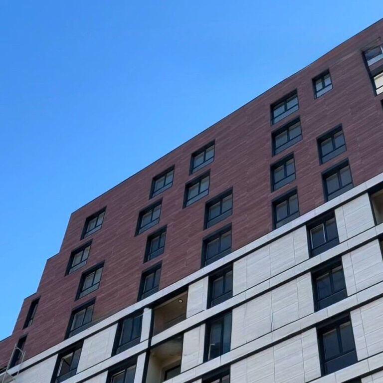 🏡✨ Shitet Apartament 2+1 + Verandë – Fusha e Aviacionit ✨🏡