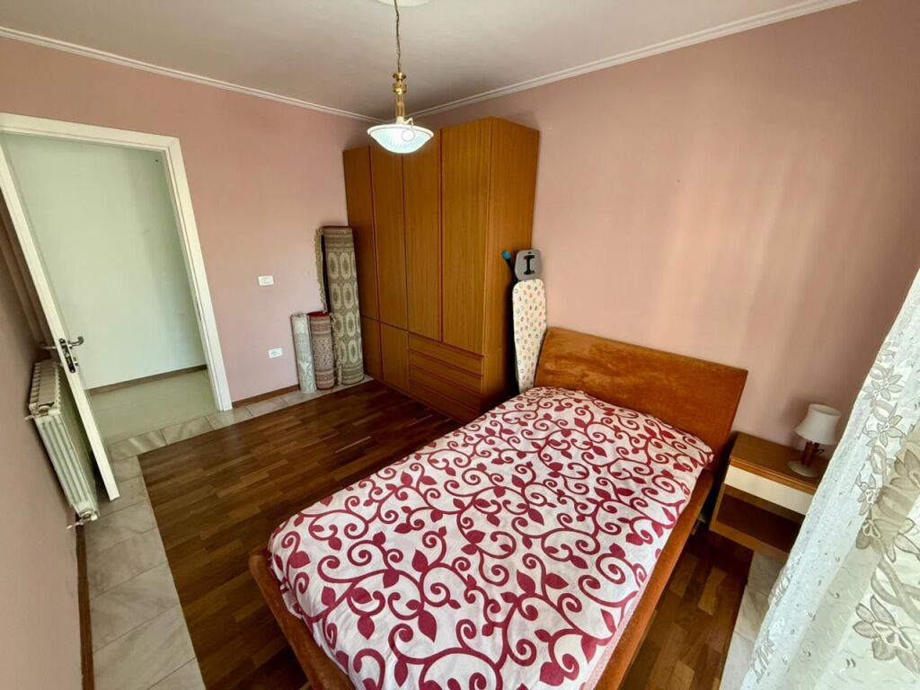 📣 AFFITTO Appartamento 2+1+2 Con Parcheggio 📍 Ex Blocco, Vicino al Distributore ESP OIL ✨💶 Prezzo 120.000 Lek al Mese