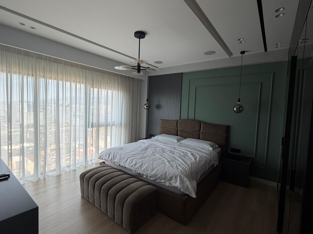Jepet me qira dupleks luksoz tek Square 21