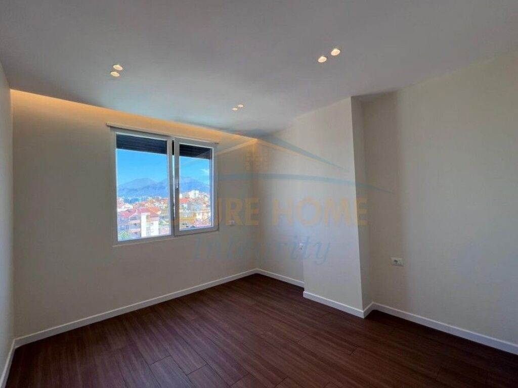 Shitet, Apartament 2+1+Post Parkimi, Brryli, Tiranë.