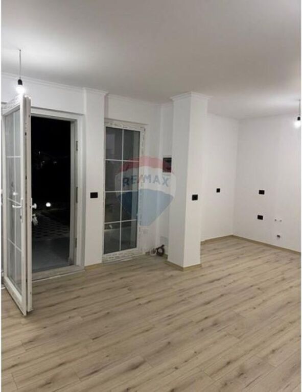 Shiten Vila Twin në Drilon, Pogradec(ID: 530571009-88)