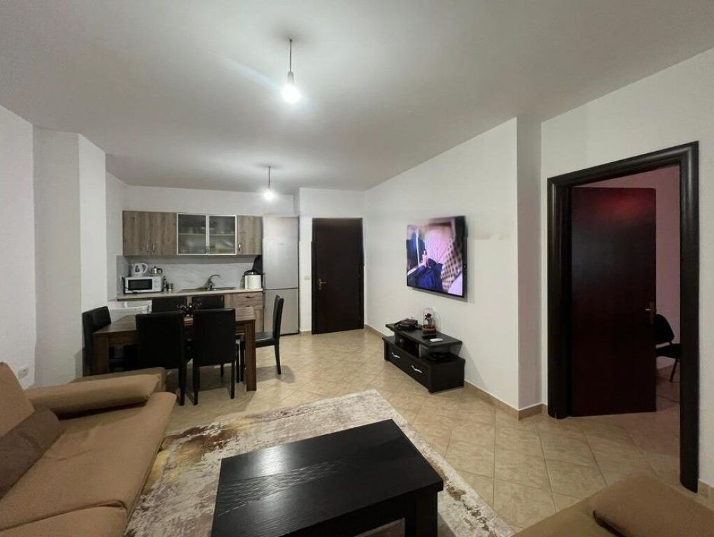 Shesim Apartament 1+1 në Astir!!