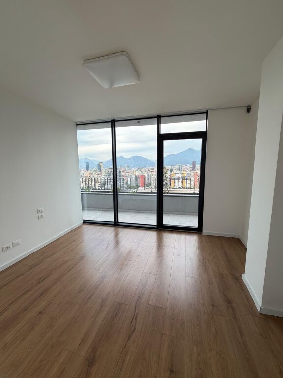 Ufficio in affitto, 4 ambienti di lavoro e 2 bagni in affitto vuoti, LakeView Residence