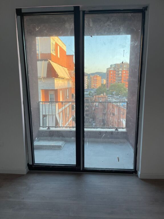 2+1,nuovo complesso a myslym shyri,affitto 800 mila leke,vuoto