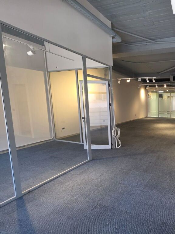 Ambient biznesi në shitje/me qira – Condor Center, Rruga e Kavajës !