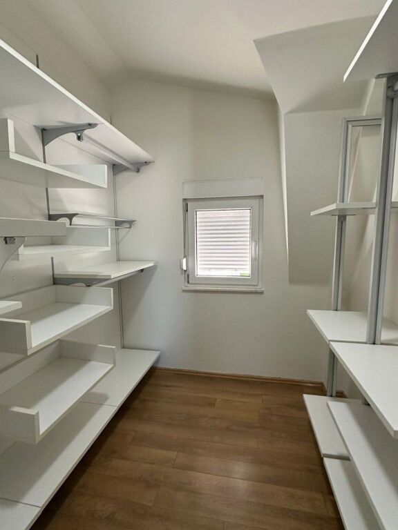 AFFITTASI VILLA SU 4 PIANI, TEG