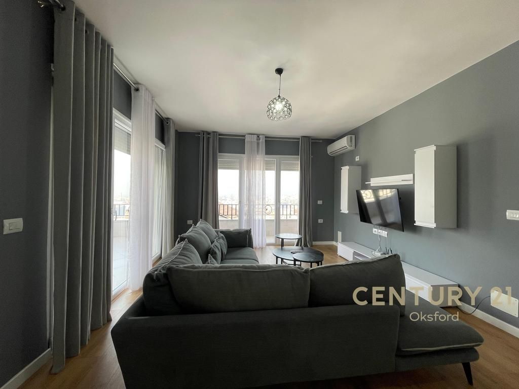 APARTAMENT PËR QIRA 2+1+2+POST PARKIMI TE KOPSHTI BOTANIK! 800 € /Muaj