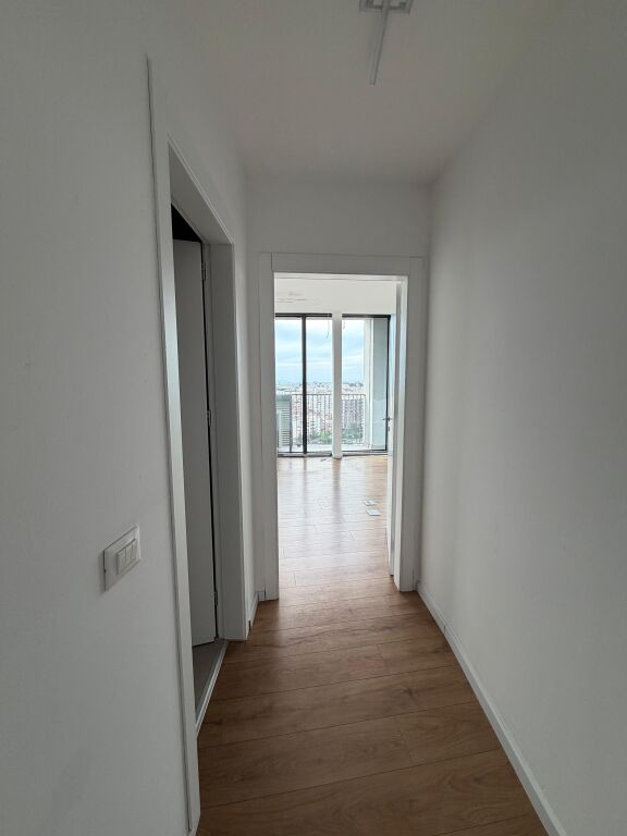 Ufficio in affitto, 4 ambienti di lavoro e 2 bagni in affitto vuoti, LakeView Residence