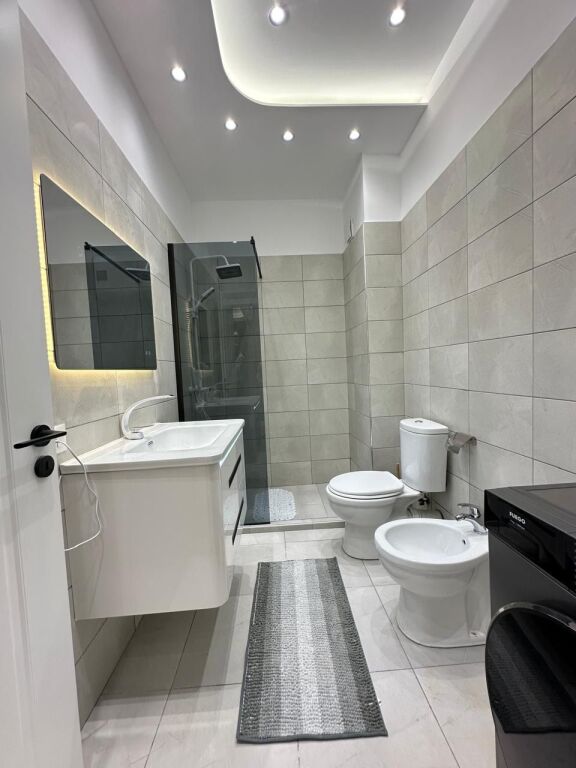 Apartament ne shitje 2+1 te  Amerika 3