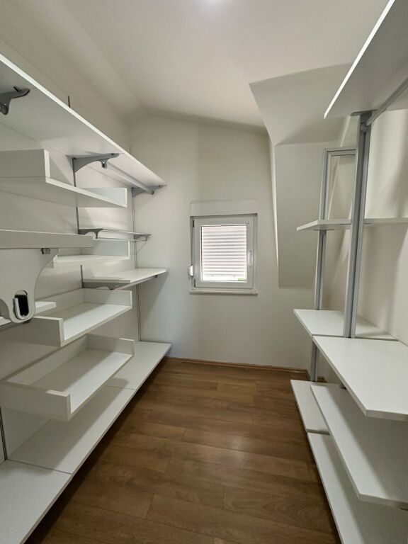 🏡 Villa su 4 Piani in Affitto – White House Residence, TEG