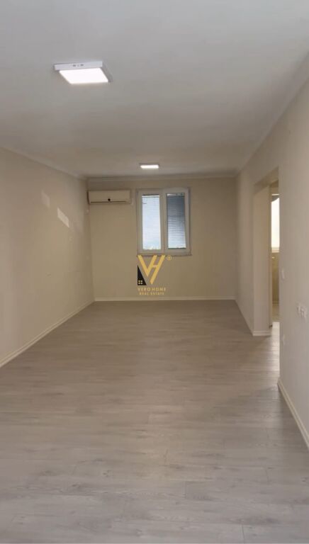 OFFICE 70 M2 FOR RENT AT 21 DHJETORI 800 EURO