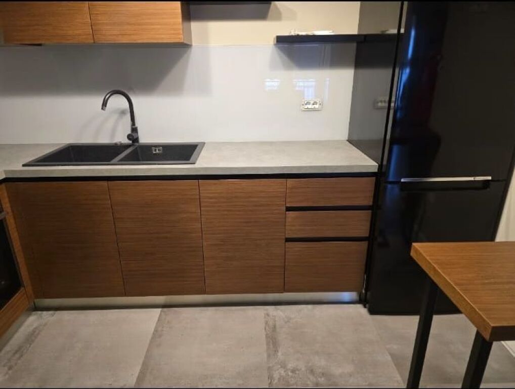 Appartamento in affitto 1+1+posto + posto a Delijorgji